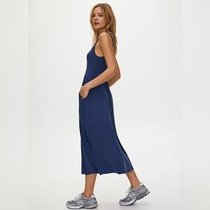 Aritzia Wilfred Free Assonance flowy maxi tank dress